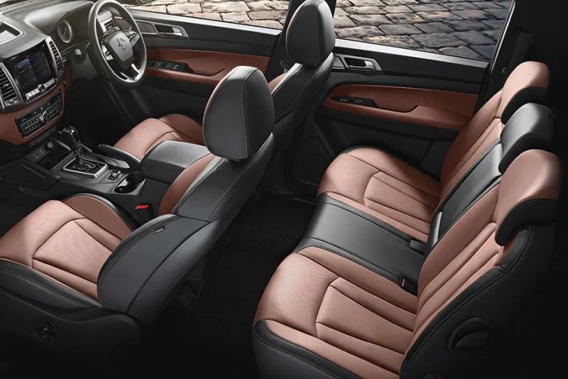 Tải hình ảnh xe Ssangyong Rexton nội thất cao cấp 6