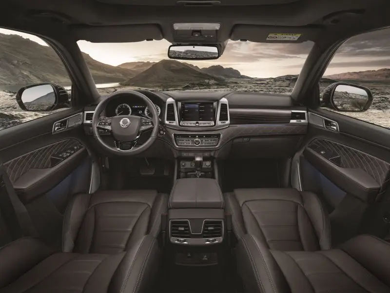 Tải hình ảnh xe Ssangyong Rexton nội thất cao cấp 19