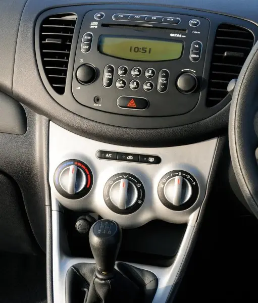 Ảnh xe Hyundai i10 Hatchback mới nhất siêu nét 14