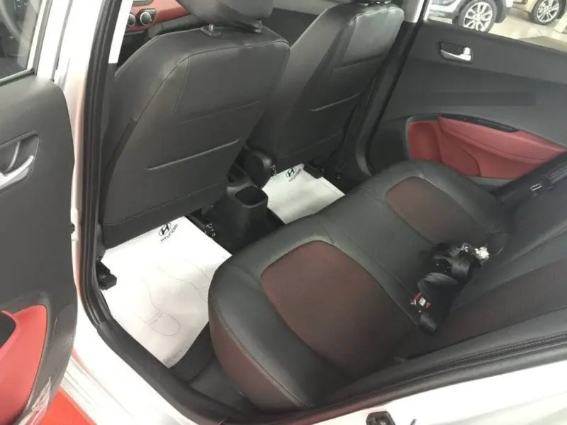 Ảnh xe Hyundai i10 Hatchback mới nhất siêu nét 20