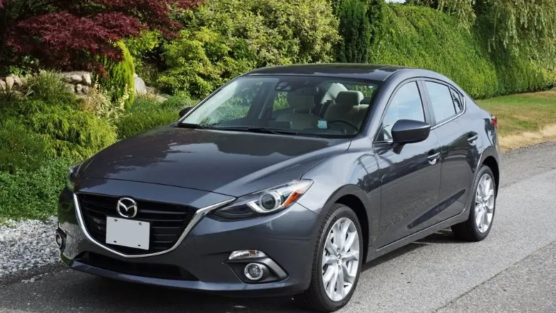 So sánh thiết kế, ngoại thất, và nội thất So sánh thiết kế, ngoại thất, và nội thất