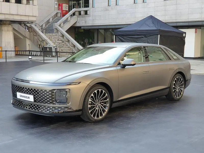 Hình ảnh xe Hyundai Grandeur sắc nét và đẹp mắt 18