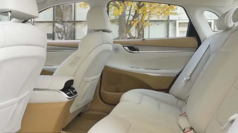 Thư viện hình ảnh xe Hyundai Grandeur nổi bật 24