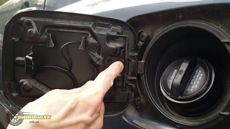 Trường hợp 2: Làm sạch và sấy khô bugi