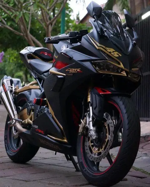 Honda CBR250RR 3