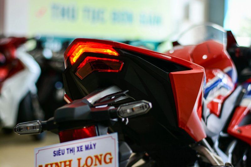 Honda CBR250RR 18