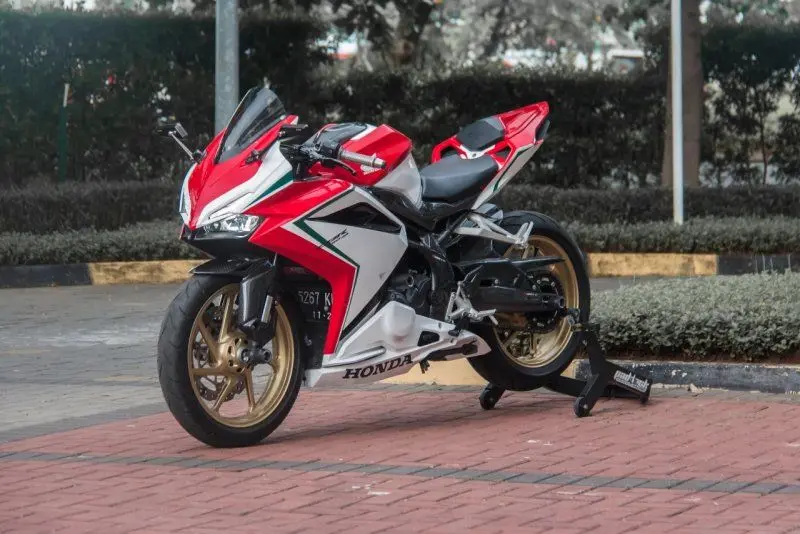 Honda CBR250RR 8