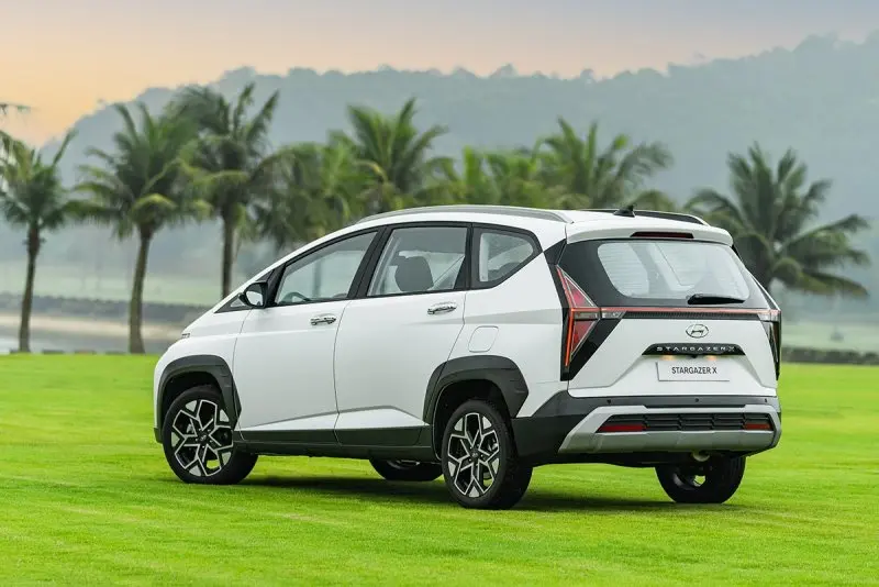 Xem hình xe Hyundai Stargazer chất lượng cao 13