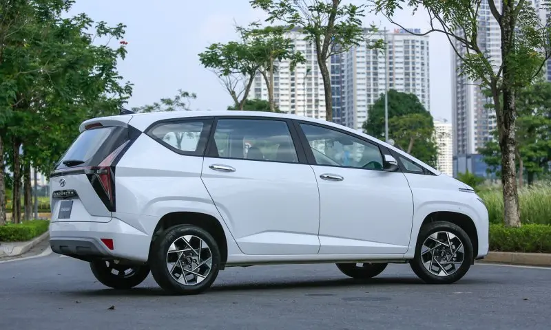 Xem hình xe Hyundai Stargazer chất lượng cao 19