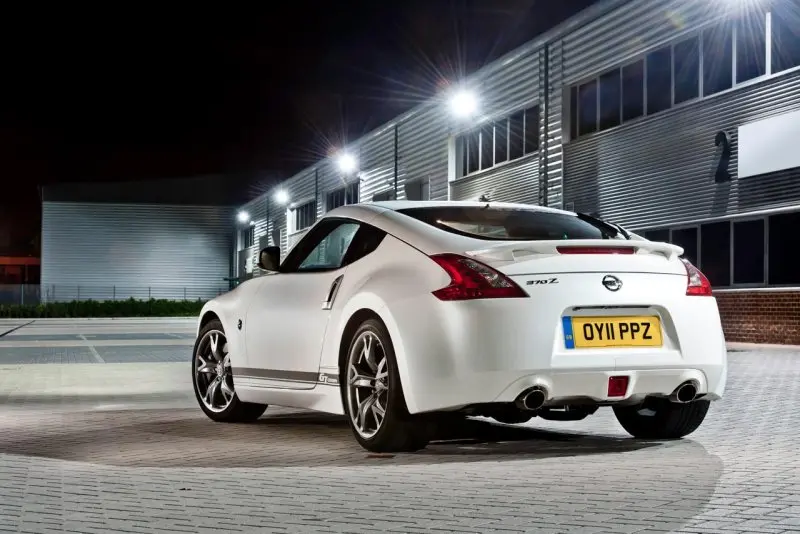 Ảnh thực tế xe Nissan 370Z nổi bật 12