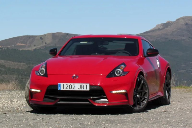 Ảnh thực tế xe Nissan 370Z nổi bật 17