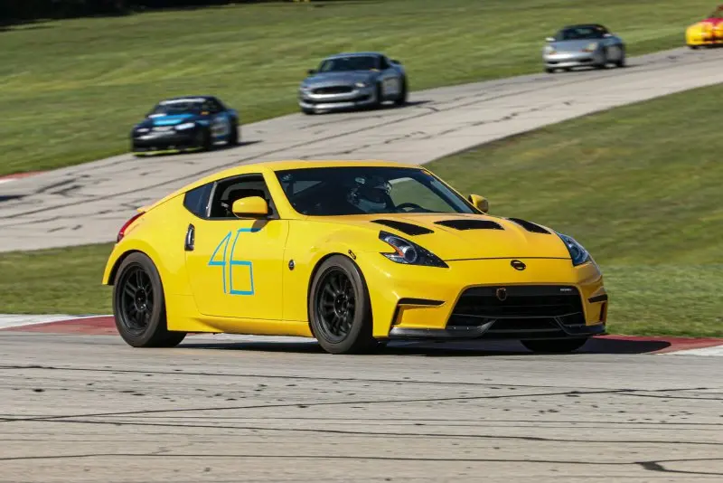 Ảnh thực tế xe Nissan 370Z nổi bật 18