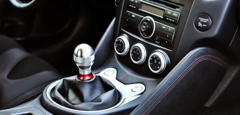 Xem ảnh xe Nissan 370Z từ nhiều góc độ 2
