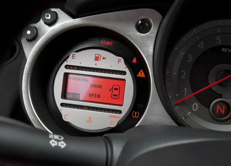 Xem ảnh xe Nissan 370Z từ nhiều góc độ 3