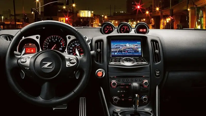 Xem ảnh xe Nissan 370Z từ nhiều góc độ 4