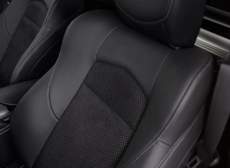 Xem ảnh xe Nissan 370Z từ nhiều góc độ 5