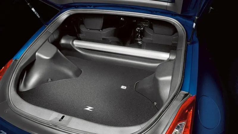 Xem ảnh xe Nissan 370Z từ nhiều góc độ 14