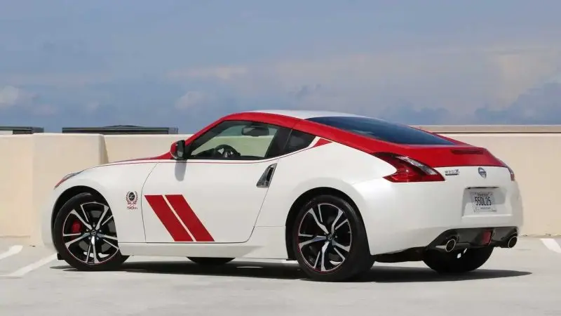 Ảnh thực tế xe Nissan 370Z nổi bật 6