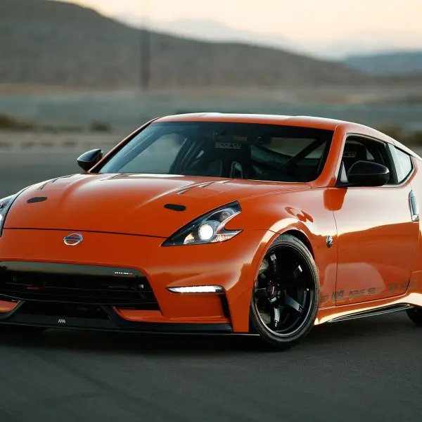 Ảnh thực tế xe Nissan 370Z nổi bật 8