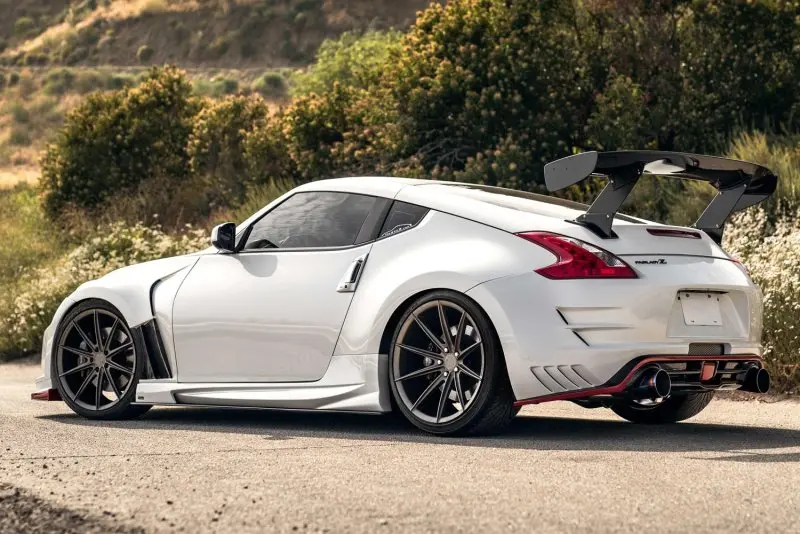 Ảnh thực tế xe Nissan 370Z nổi bật 10