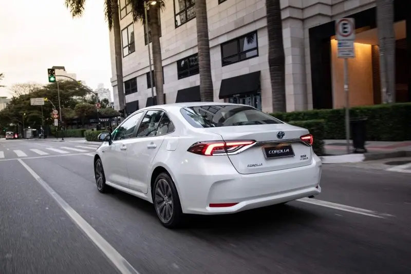 Tải ảnh Corolla Altis Hybrid với từng chi tiết 23