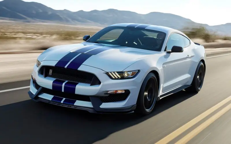 Hình ảnh chi tiết xe Ford Mustang 26