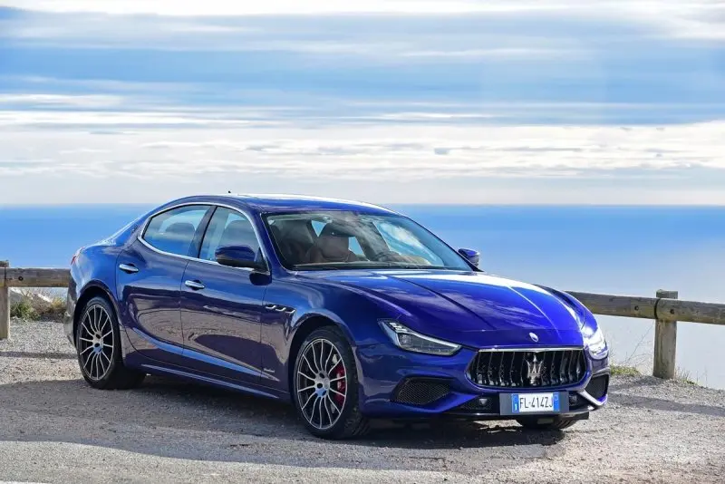 Hình ảnh Maserati Ghibli đa góc độ 35 Hình ảnh Maserati Ghibli đa góc độ 35