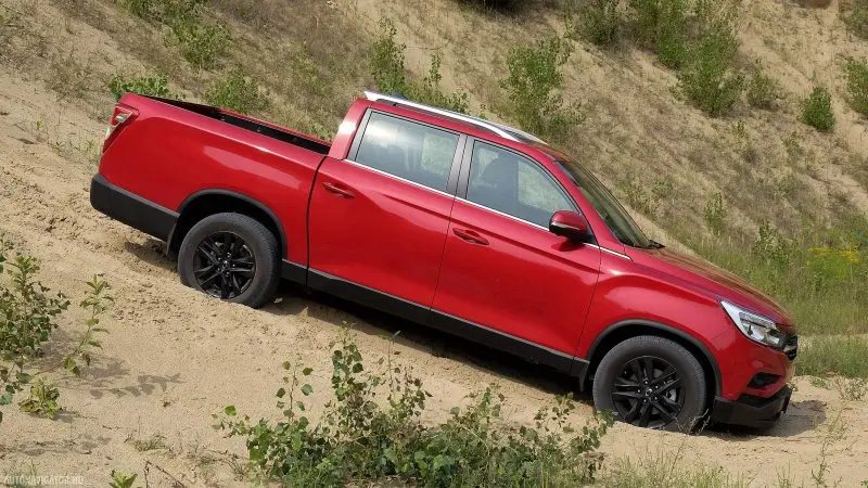 Tải hình ảnh xe SsangYong Musso phiên bản cao cấp 13