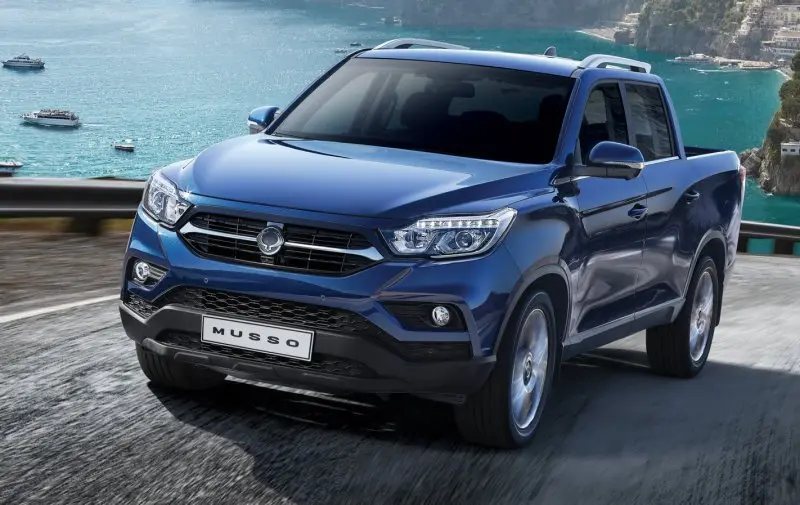 Tải hình ảnh xe SsangYong Musso phiên bản cao cấp 20