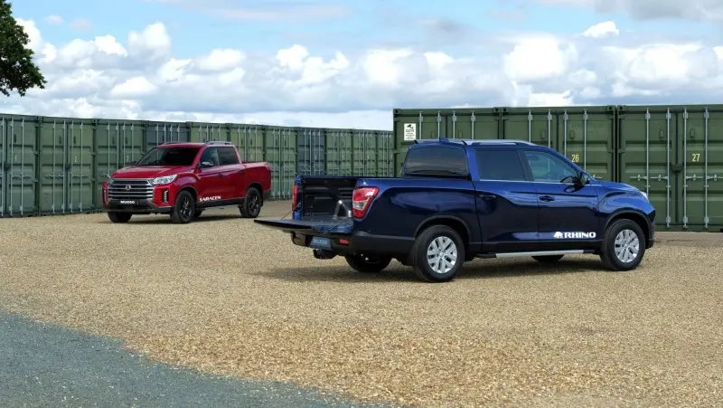 Tải hình ảnh xe SsangYong Musso phiên bản cao cấp 23