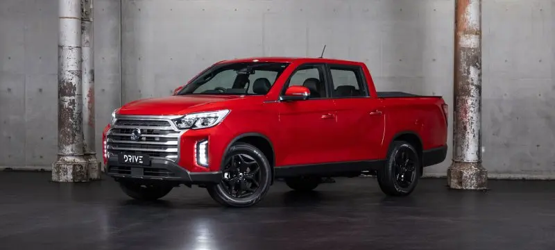 Tải hình ảnh xe SsangYong Musso phiên bản cao cấp 24