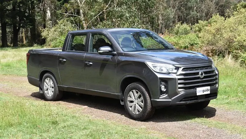 Tải hình ảnh xe SsangYong Musso phiên bản cao cấp 6