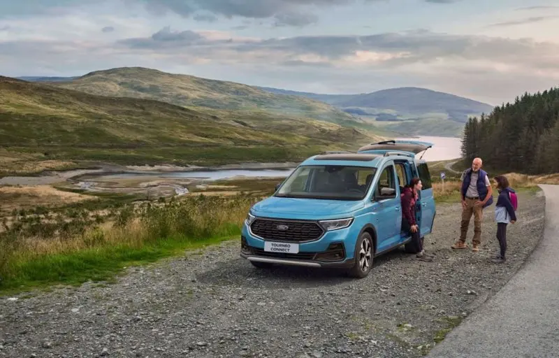 Tải ảnh xe Ford Tourneo full HD 20