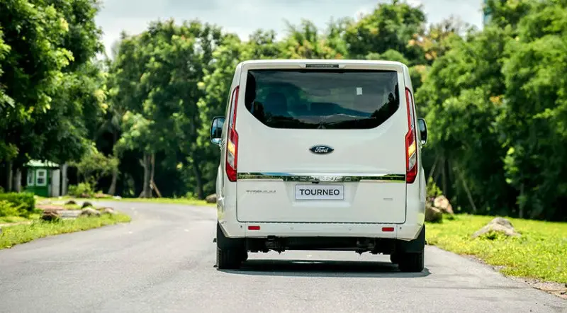 Tải ảnh xe Ford Tourneo full HD 23