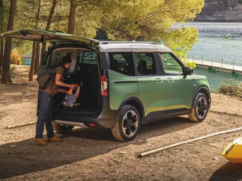 Tải ảnh xe Ford Tourneo full HD 24