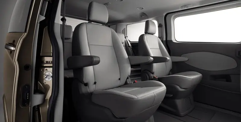 Hình xe Ford Tourneo chi tiết nhất 14