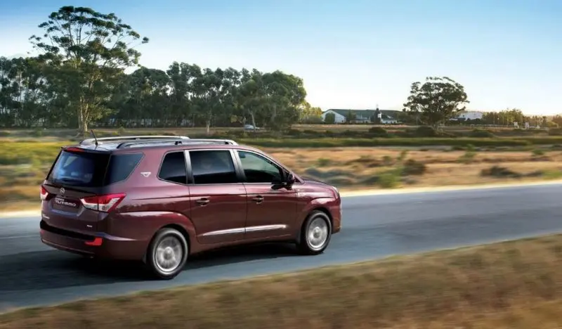 Hình ảnh ngoại thất xe Ssangyong Stavic 11