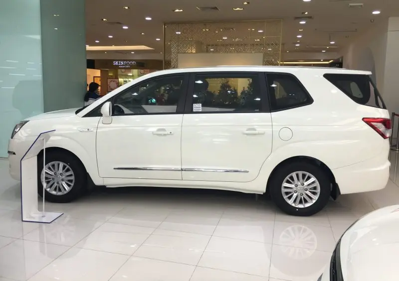 Hình ảnh ngoại thất xe Ssangyong Stavic 13