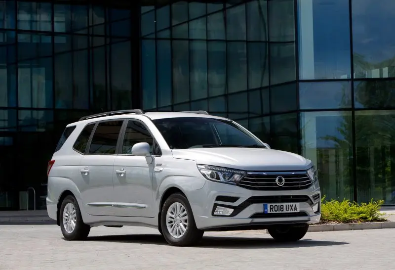 Hình ảnh ngoại thất xe Ssangyong Stavic 17