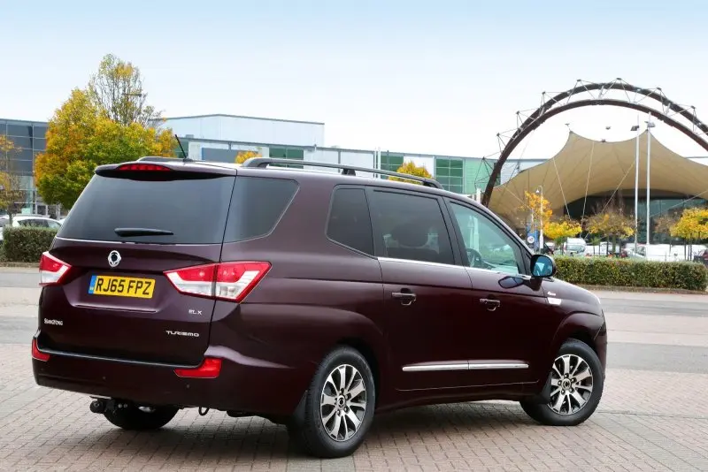 Hình ảnh ngoại thất xe Ssangyong Stavic 20