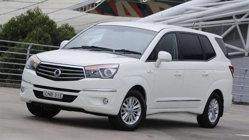 Hình ảnh ngoại thất xe Ssangyong Stavic 25