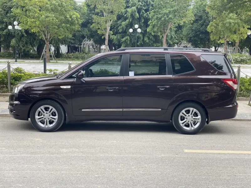 Hình ảnh ngoại thất xe Ssangyong Stavic 28