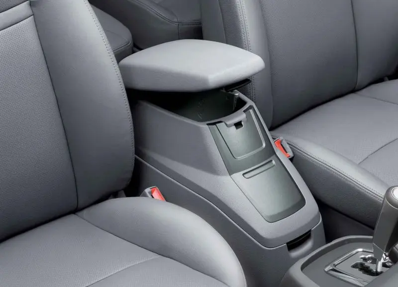 Chi tiết nội thất xe Ssangyong Stavic 3