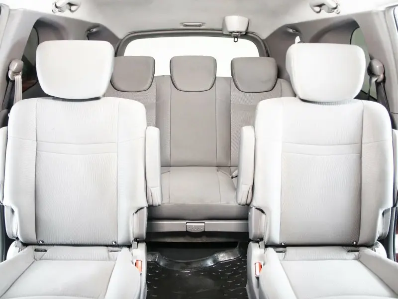 Chi tiết nội thất xe Ssangyong Stavic 10