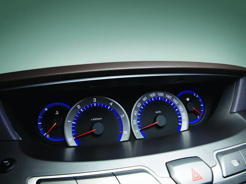 Chi tiết nội thất xe Ssangyong Stavic 23