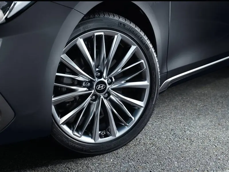 Ảnh xe Hyundai Azera phong cách đẹp lịch lãm 17