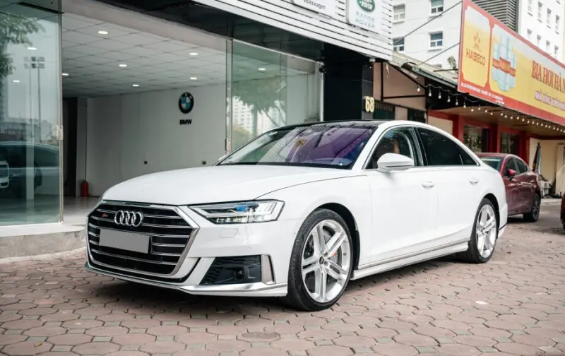Chiêm ngưỡng ảnh xe Audi S8 dưới mọi góc độ 25