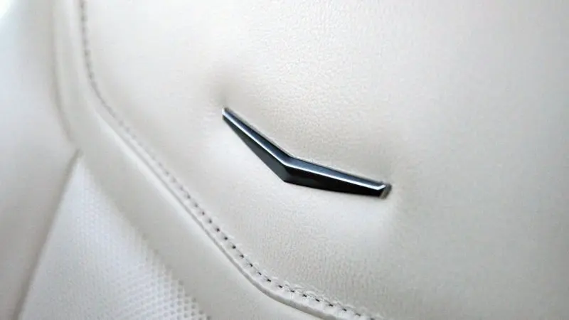 Hình ảnh chi tiết Cadillac XT6 độ nét cao 19