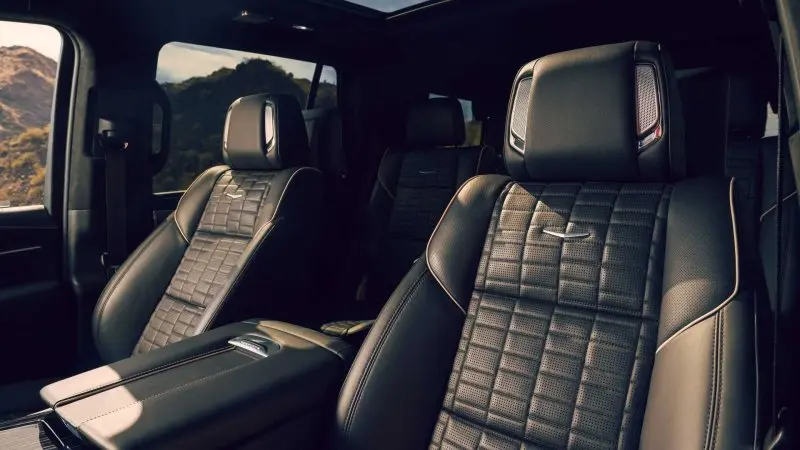 Hình ảnh chi tiết xe Cadillac Escalade cao cấp 19