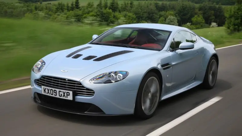 Hình ảnh xe thể thao Vantage V12 22